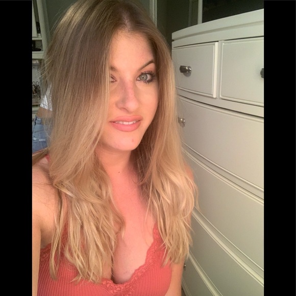 Meet your Posher, Paige - Picture 2 of 2